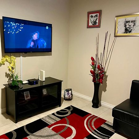 The Brompton'S Luxury Apartment Kingston Extérieur photo