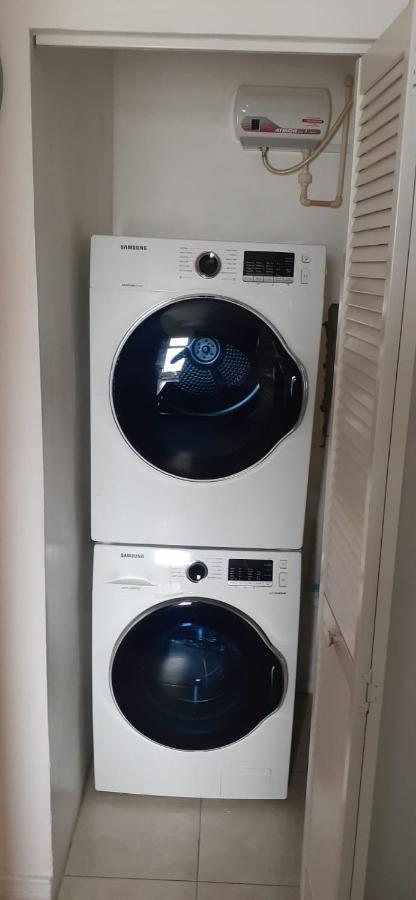 The Brompton'S Luxury Apartment Kingston Extérieur photo
