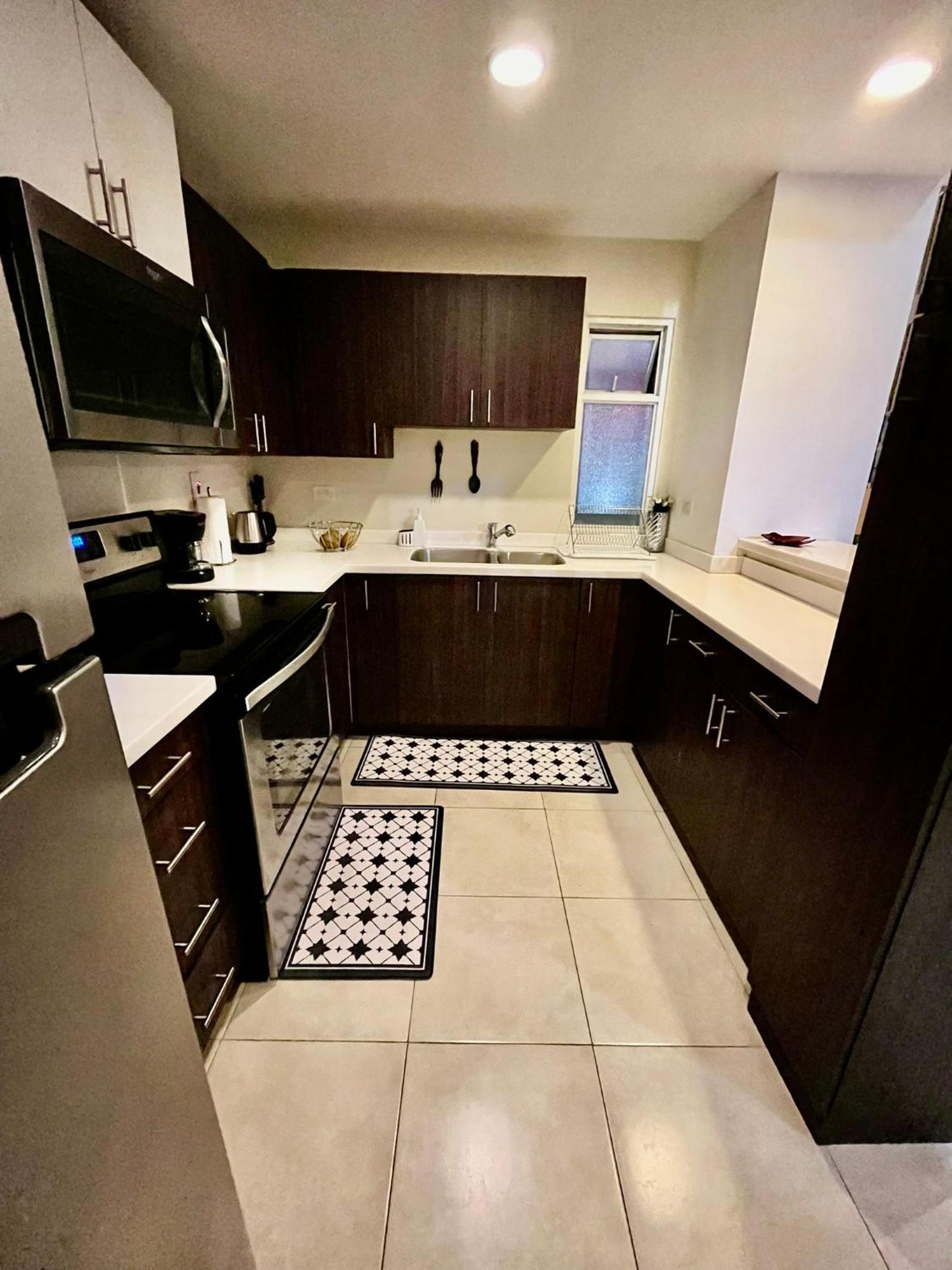 The Brompton'S Luxury Apartment Kingston Extérieur photo