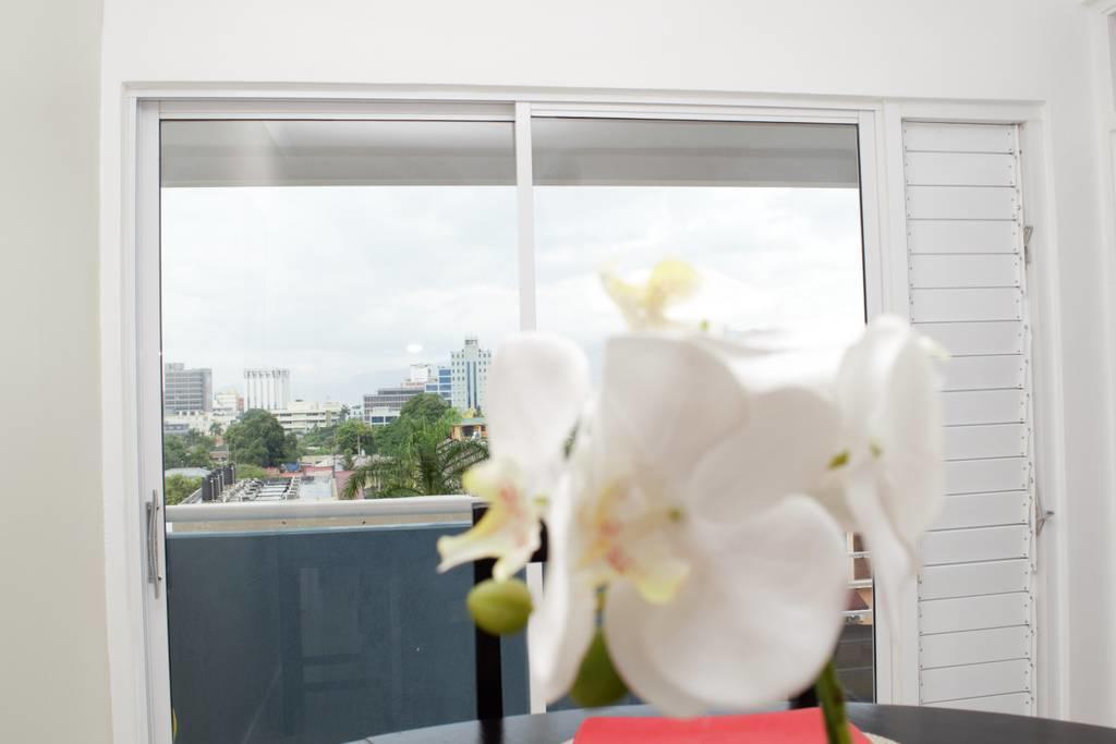 The Brompton'S Luxury Apartment Kingston Extérieur photo