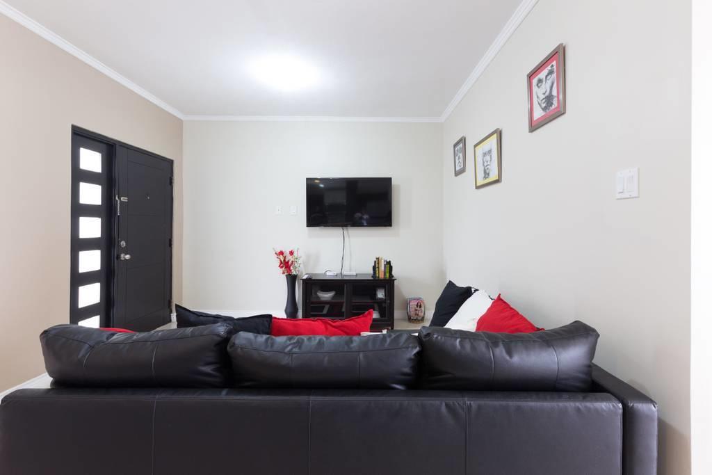 The Brompton'S Luxury Apartment Kingston Extérieur photo